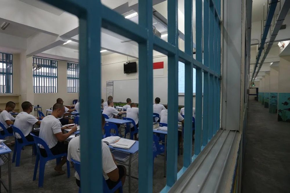 01761281297dfea910f64088615f6abb480b26a455b9c56e6385781cdd8f9a37