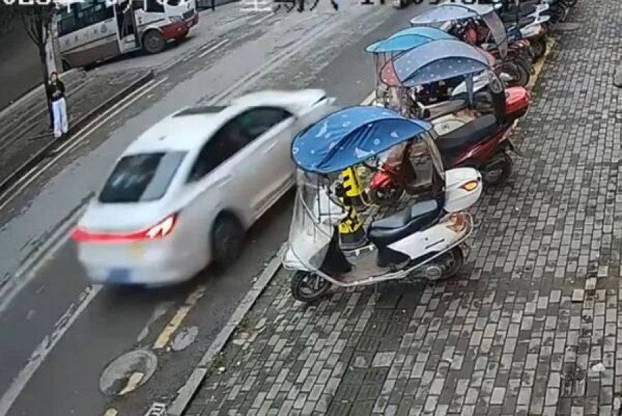 1eaaf5360f5f3c3e833c5e6956c79402