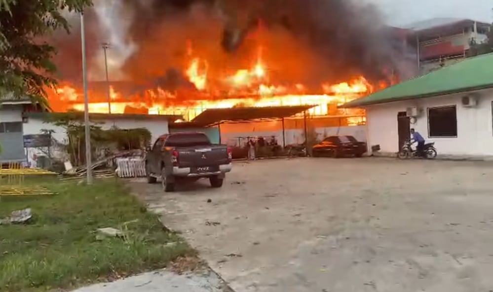 20251013-my-04-bakar-CR251013martinB01