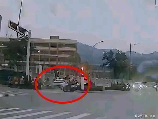 20251025-my-03-Car-Accident-fn251025acciden