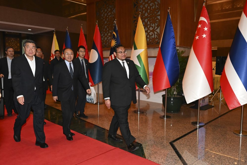 AKL00_24102025_ASEAN_CHINA_1
