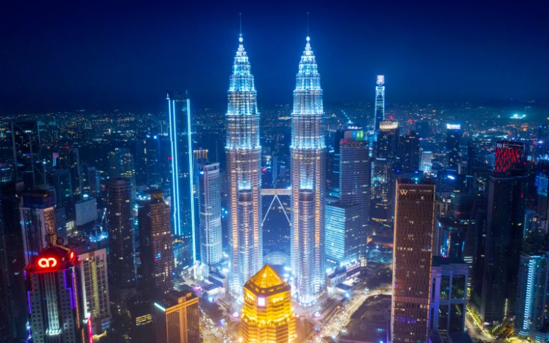 _E5_90_89_E9_9A_86_E5_9D_A1_E9_A9_AC_E5_85_AD_E7_94_B24_E5_A4_A93_E5_A4_9C-_E5_B8_82_E4_B8_AD_E5_BF_83