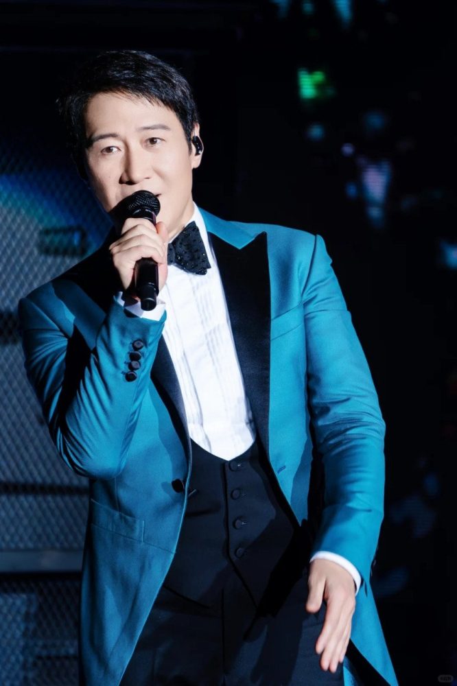 EN081015PMY48