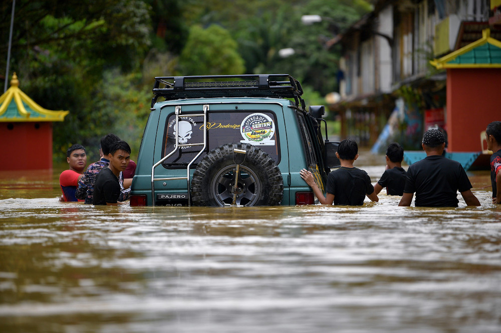 sarawak_floods_04022021