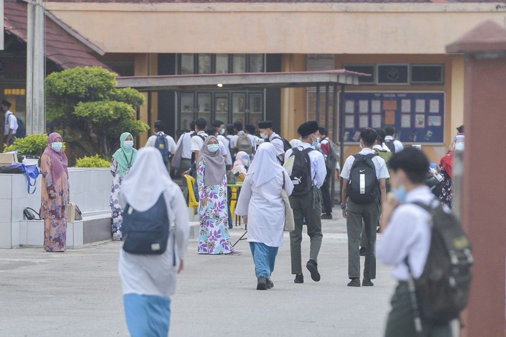 smk_meru_student_2001_(2)