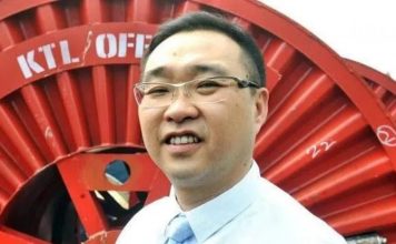 虚假交易坐牢未完 华裔前总裁再爆挪用巨款