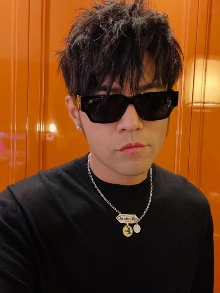 1066715059985584128758936