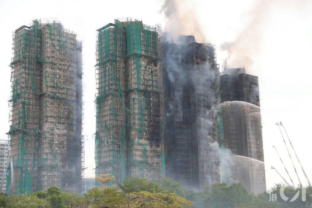 1070742095930593280028375