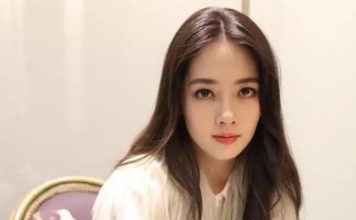 婆媳越来越像不是传说 神态五官几乎一模一样