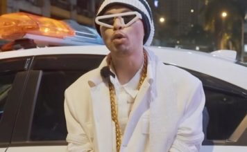 驳斥偏爱第三性公关 经纪人:黄明志爱大奶妹