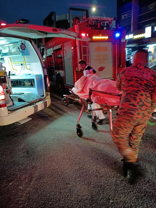 251104CMKfb58c-jb251103cywc02x-Jatuh_Hotel