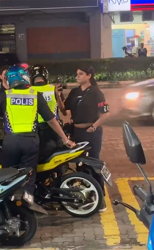 251107CMKfb58c-Shiela-Sharon