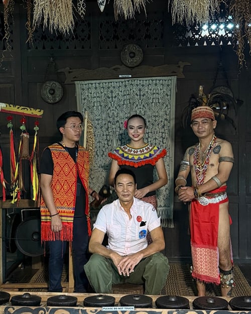 251115CMKfb52b-EN1115SAM01-SimonYam_Kuching