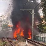 涂漆工程发生火灾 铁路轨道狂烧