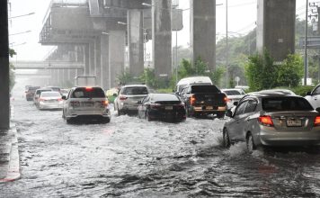 泰国发布最高警报 全国7个区进入紧急天灾