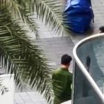 蓝色背包飘怪味 豪宅住宅区外发现男尸