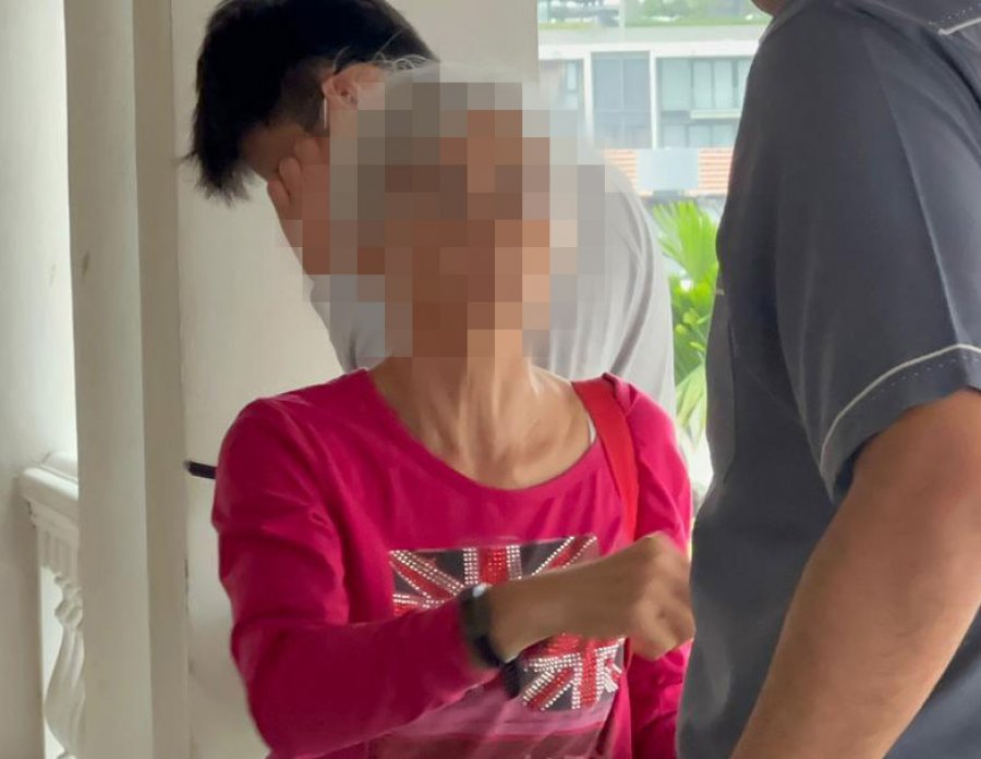 85b53f5cb2cd29cf53703d81c7fbfbdd