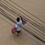 泰国合艾再遭暴雨袭击 灾情雪上加霜迅速恶化