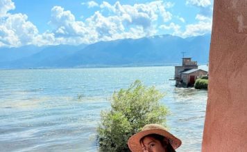 44岁辣过少女 女星S形曲线白滑长腿曝光