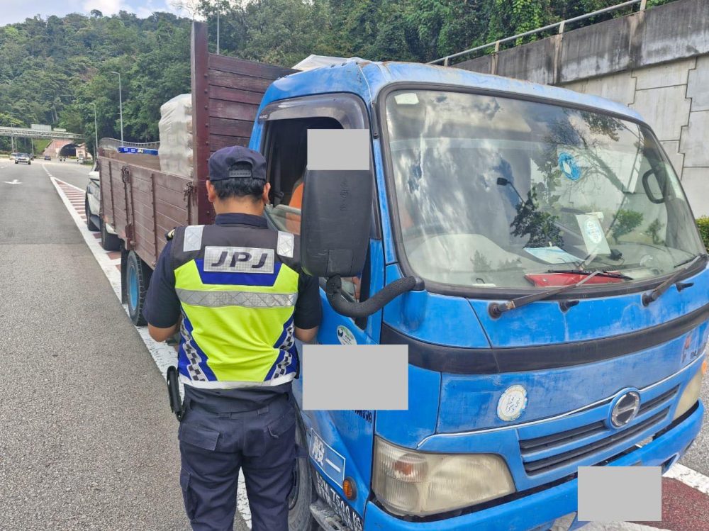 ME251103KYFB03-130024