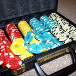 偷挪公款豪赌又偷拍按摩师 男子输光公司13万现金