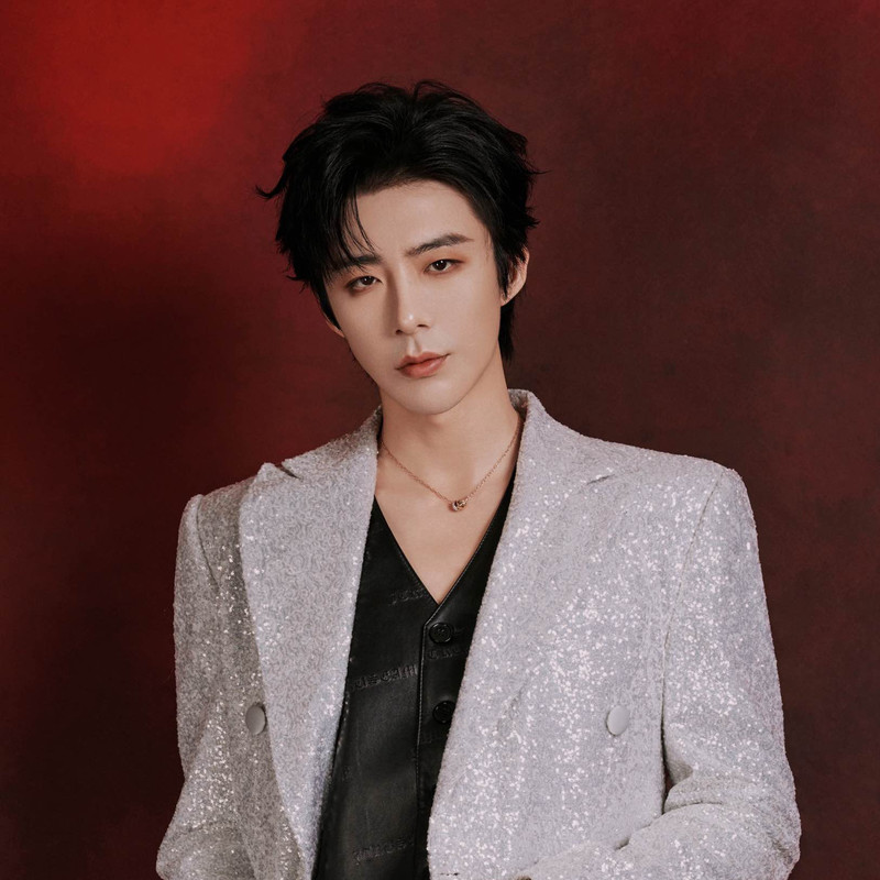 T001R800x800M000001Iu4Dv1NzRCD_4