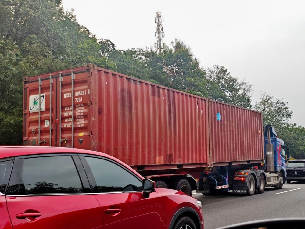 Truck-Lorry-iGarage-copyright