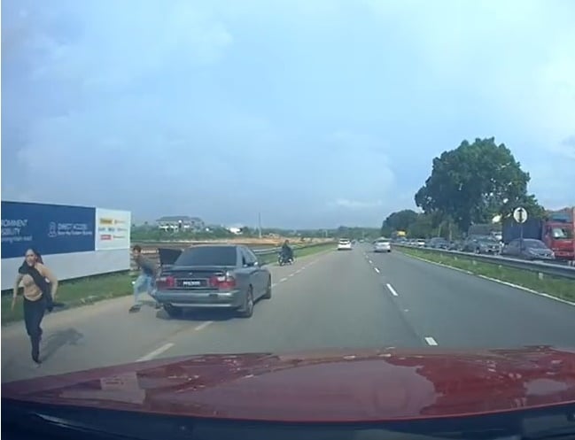 c062731d-f5d0-4fe2-9316-e298e1ed3f72