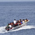 两男子密谋占领岛屿 杀光男人奴役女性儿童