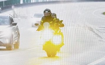 骑士一整路开启聚光灯 只顾自己却“刺瞎”别人