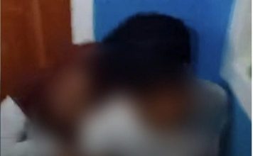 疯狂失控紧抱男友 12岁女孩哭喊要结婚