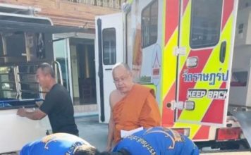 脑癌女火化前动起来 “棺中复活”被紧急送院