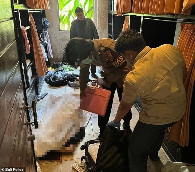 e887ade899abe88286e89990e69bbee997ade997a8e6b688e6af92-e5a5b3e6b8b8e5aea2e58d8ae8a3b8e99988e5b0b8e69785e9a686-e8bf98e69c8910e4baba-1