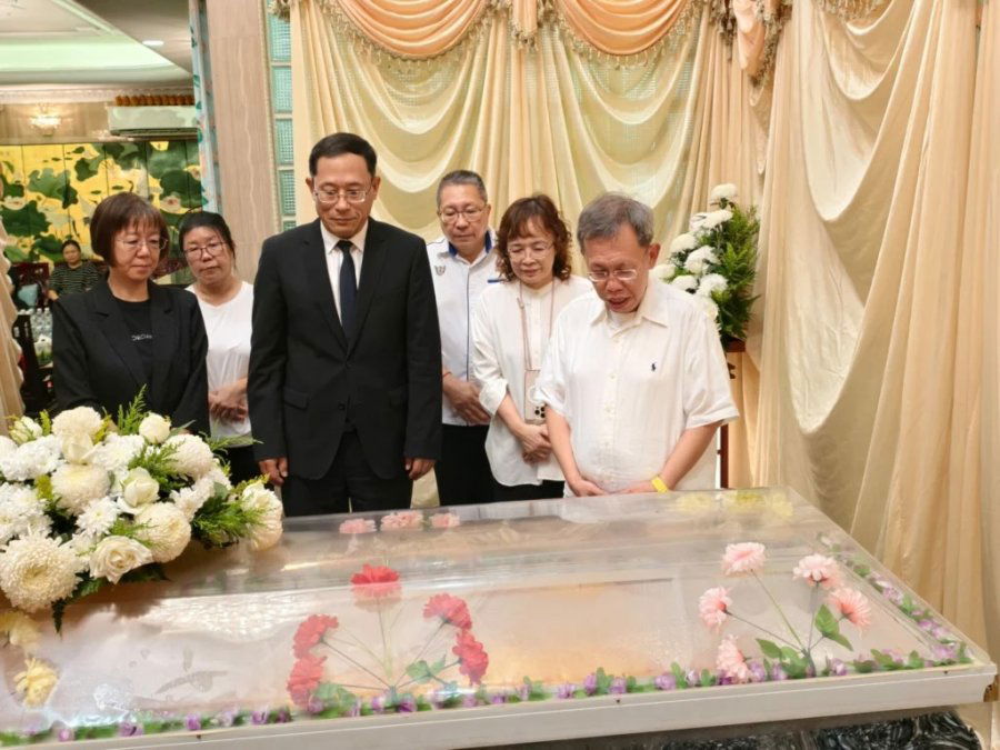 f9cb0ce1410436d003fe245bca9aa4e6