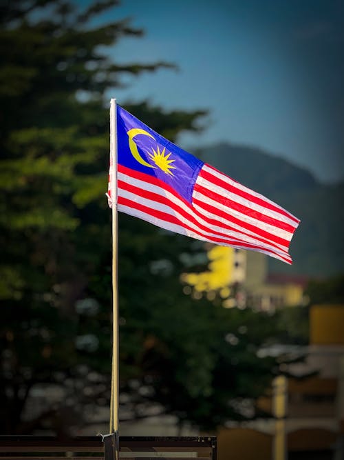 free-photo-of-waving-malaysian-flag-in-gelugor-malaysia