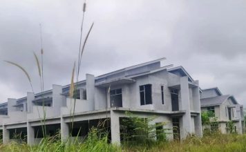 等了三年房子却等来荒地 购屋者要求政府介入