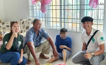 华裔男双亲离世仅剩叔婶照顾 困境让人心酸