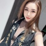 讽刺日本首相如“车力巨人” 女模身份遭起底