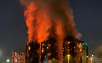 香港五级大火 男子远程指导妻子成功脱险