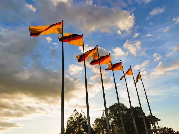 sarawak-flags