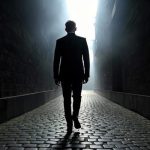 男子扮亡母诈领政府津贴 警破门发现母亲已成干尸