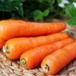 男友每天吃红萝卜 女友看了忍不住落泪