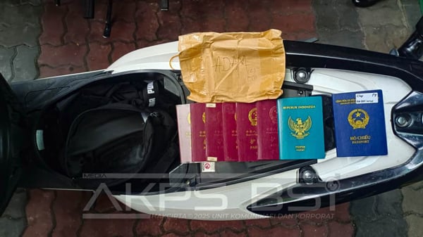 251209CMKfb50c-cr251208NLCb03-Pegawai-AKPS_Passport-Asing