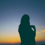 女老师侵犯2学生30多次 甚至与其中一人怀孕生子