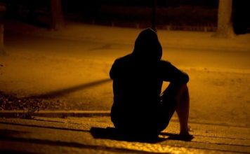 网红自爆遭匪徒绑架 被胁迫“取精”企图阻止报警