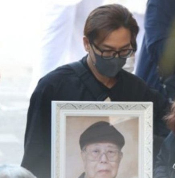 4d16193cd5d2e04ae783aa205f1feb21