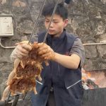 16岁少年烤鸡补贴家用 单日最高纪录300只