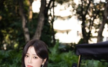 秦岚魏大勋颁奖礼零互动 连鼓掌节奏都不同步