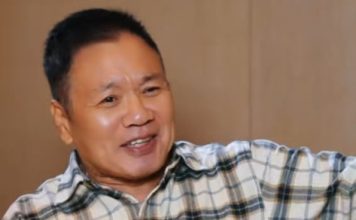 罗莽现身金鸡百花电影节 神情呆滞忘词惹人担忧