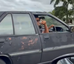 违法了还比不雅手势丢蛋 无耻恶霸司机害人车祸